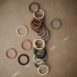 Set van 3 bijtringen - Flower bracelet - Black + Natural + Caramel